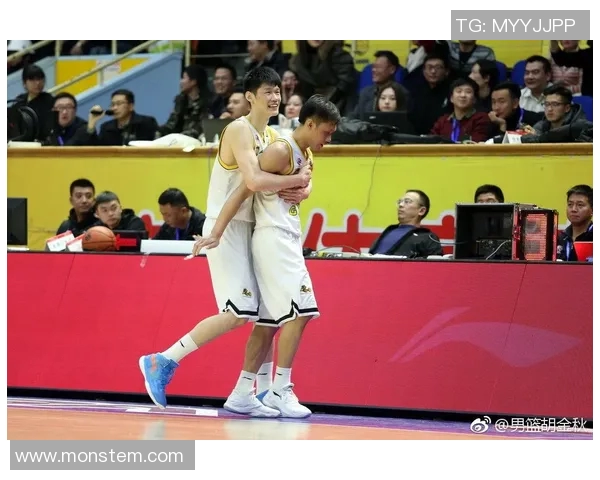 足球CBA大飞哥微博号：知名球员的社交媒体动态